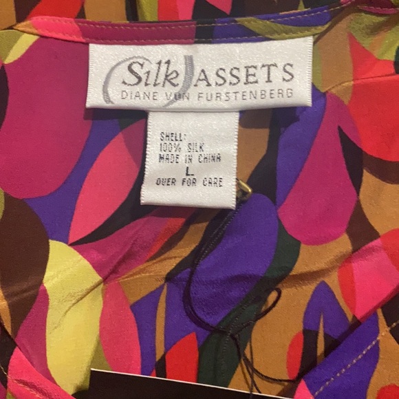 Silk Assets colorful sleeveless blouse - Picture 3 of 4
